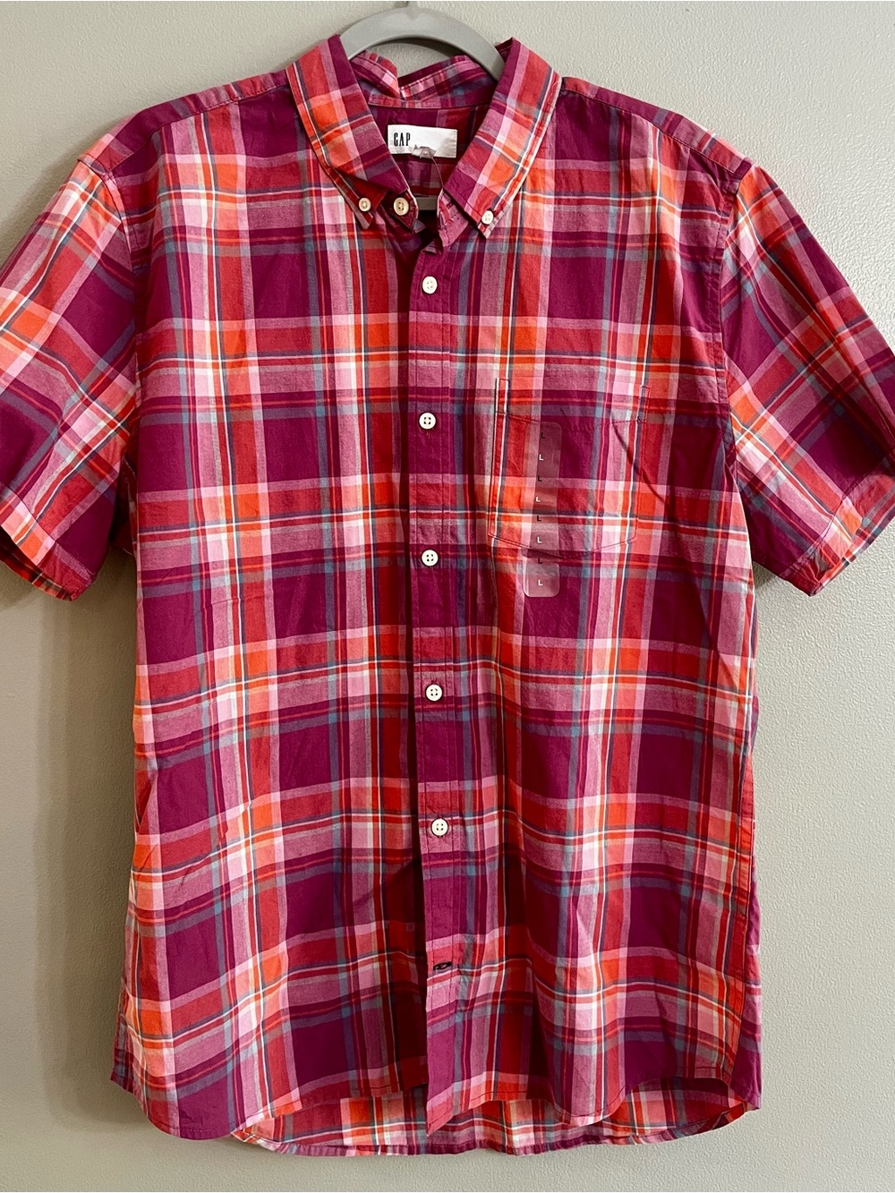 GAP Men’s Short-Sleeve Plaid Button-Down Shirt